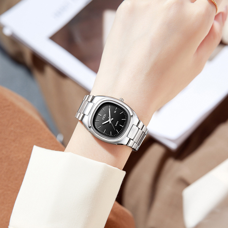 UTHAI CQ361 ファッションレディースウォッチ、ソリ - Ladies Luxury Watch のレビューと価格