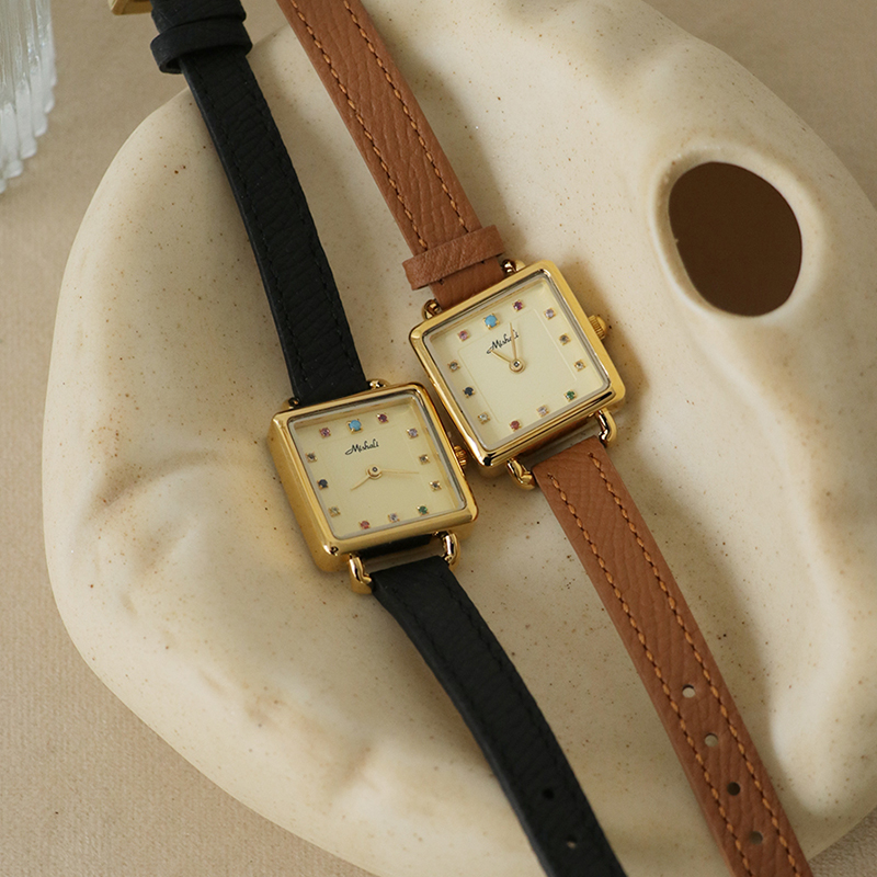 オリジナルレディースウォッチ、学生スタイル、ライトラグジュア - Luxury Watch Leather Strap のレビューと価格