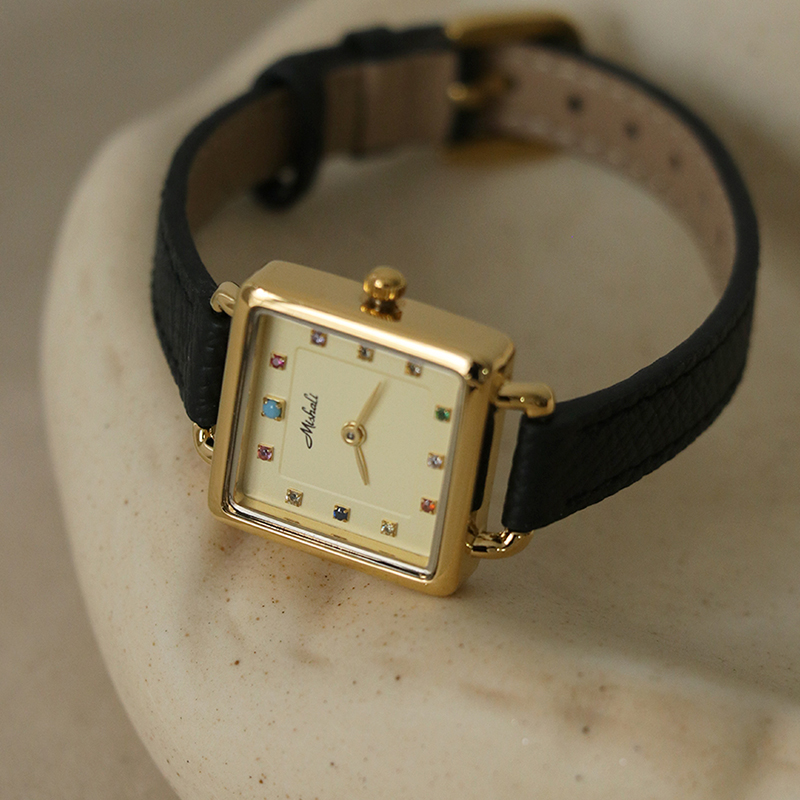 オリジナルレディースウォッチ、学生スタイル、ライトラグジュア - Luxury Watch Leather Strap のレビューと価格