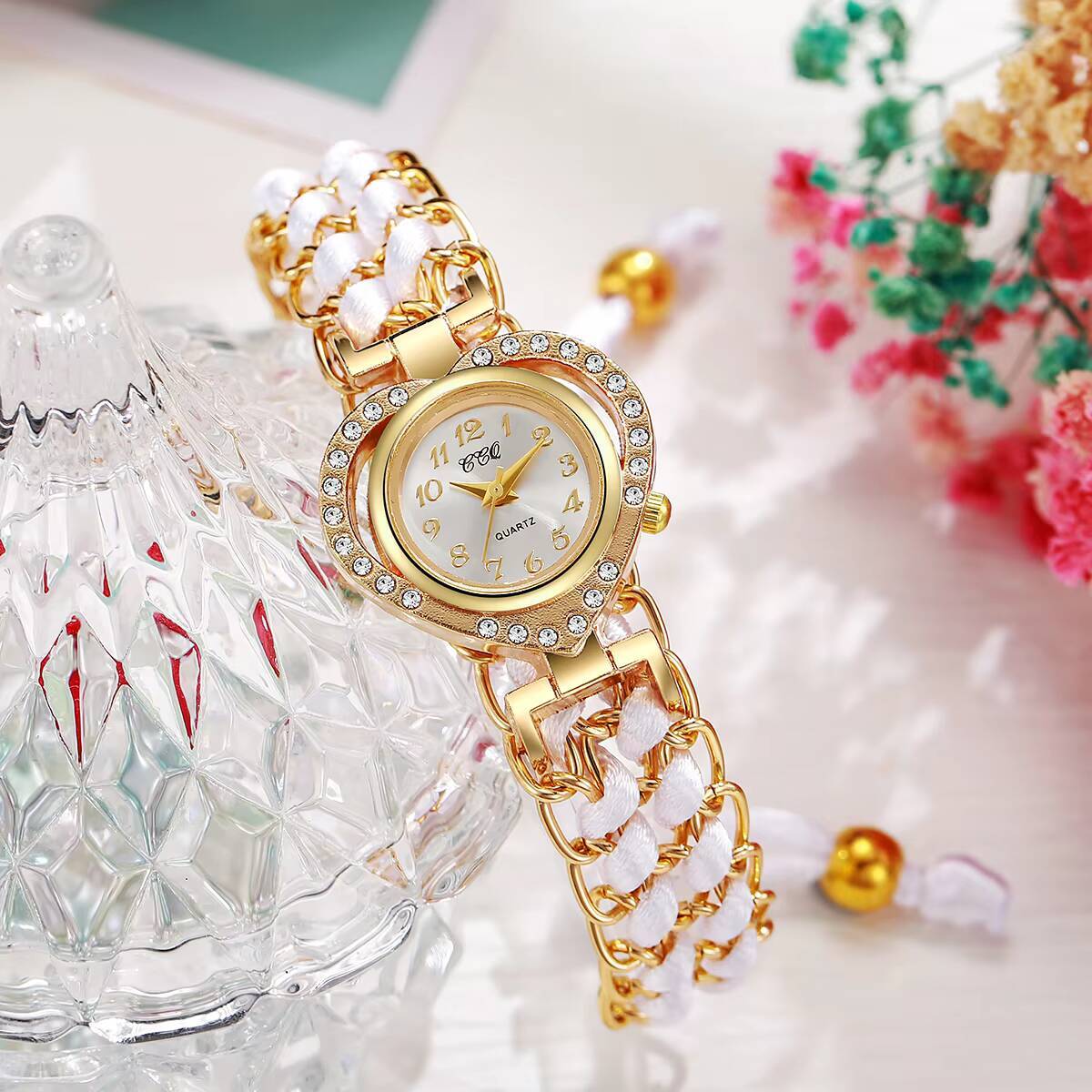 ファッションラインストーンハートダイヤル女性腕時計織ストラッ - Open Heart Watch のレビューと価格