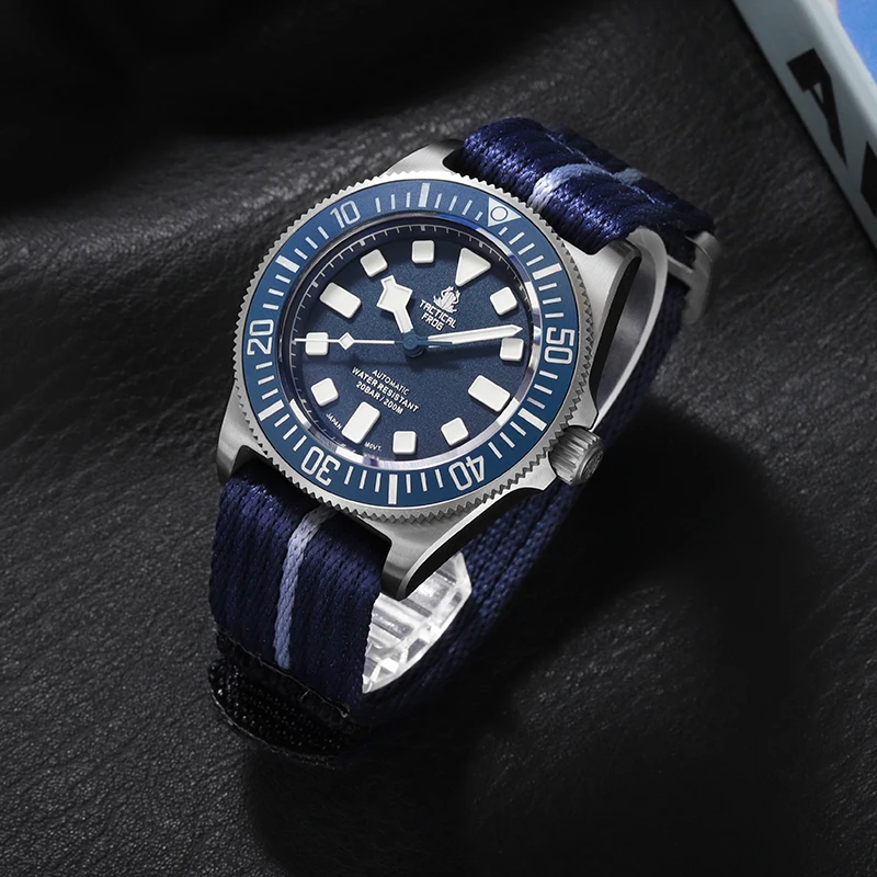 男性用タクティカルカエルチタン時計,fxダイビング,発光腕時 - Titanium Sport Watch のレビューと価格