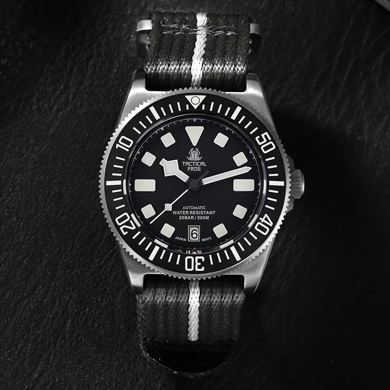 男性用タクティカルカエルチタン時計,fxダイビング,発光腕時 - Titanium Sport Watch のレビューと価格