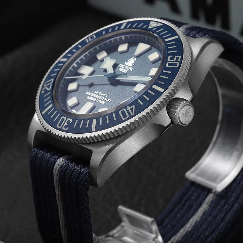 男性用タクティカルカエルチタン時計,fxダイビング,発光腕時 - Titanium Sport Watch のレビューと価格