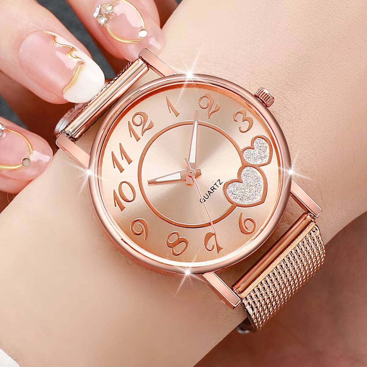 1/3 個ファッションハートダイヤル女性用腕時計カジュアルプ - Open Heart Watch のレビューと価格