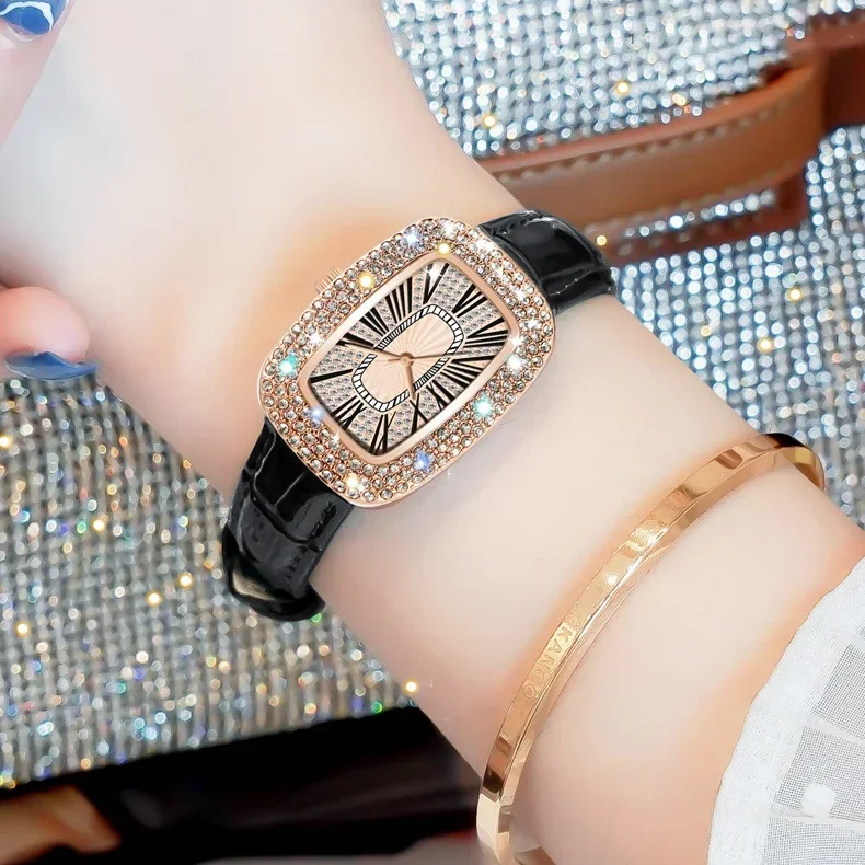 トレンディでファッショナブルな女性用レザーストラップウォッチ - Luxury Watch Leather Strap のレビューと価格